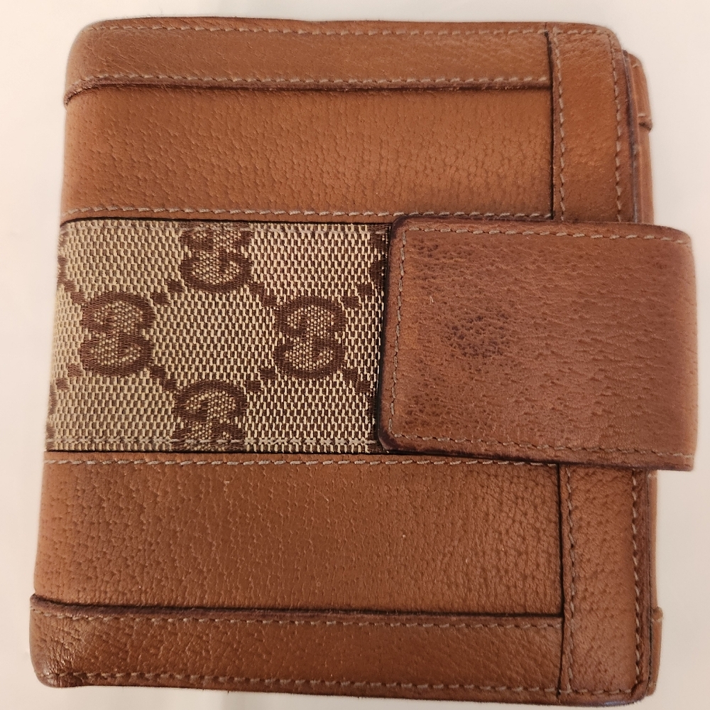 GUCCI bifold wallet with coin purse
